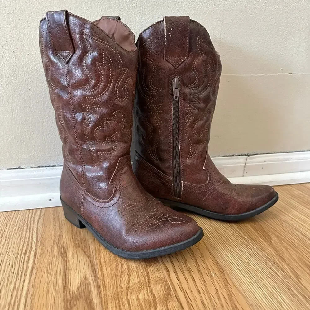 Cherokee Faux Leather YOUTH SIZE 2 Cowboy Boot Embroidered Western Brown